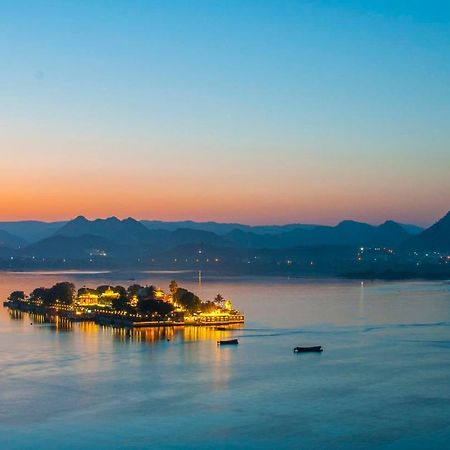 The Hostel Crawl Удайпур Экстерьер фото
